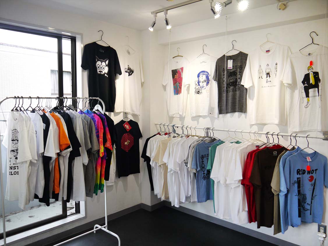 the_____gallery's tweet photo. T-shirts Exhibition: TEE-TEN 2019
https://t.co/xcw4Le7JmT
6月22日（土）－30日（日）
土日　weekends 12:00－19:00
平日　weekdays 13:00－19:00
休廊日：木曜日（6月27日）
※最終日（30日）は18時まで https://t.co/1IVg6tR5on