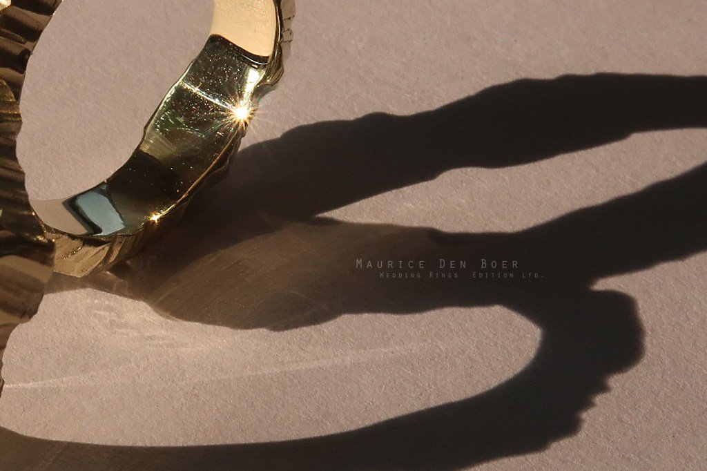 Unieke trouwringen in 18 karaat goud | Opdracht voor een huwelijk | Handmade | mauricedenboer.nl/trouwringen-18…