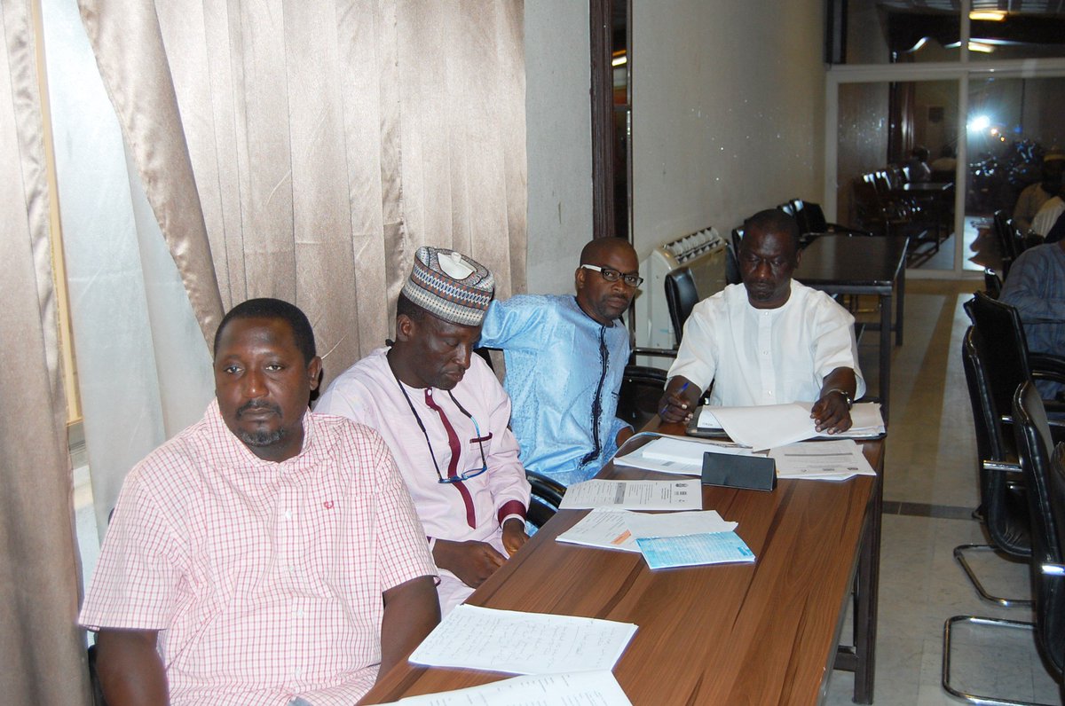 kadunaohos's tweet photo. Still on Strengthening the Capacity of State Committe on CP and Reforms for RDOs to scale up additional MDAs in Kaduna State. Yetunde Abantan reviewig the key learnig points. @DFIDNigeria @perlnigeria https://t.co/BAr15kVd5Y