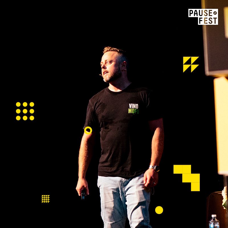 PauseFest's tweet photo. .@justindry, Co-Founder and CEO at @vinomofo spoke about the ‘Grow business, manage employees, chase success: lessons from Vinomofo.’ #pause2019 #startup #growth #success #business #lessons https://t.co/R8vsU9icK4