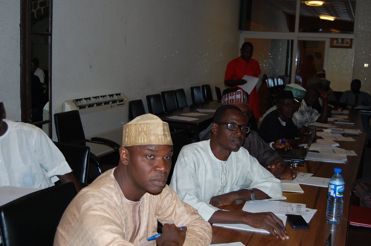kadunaohos's tweet photo. Entrenching the Capacity of Kaduna State Civil Servants, Reform Desk Officers ( RDOs) paying more attention as the workshop get deep and deeper.
Now on the importance of MEDIUM TERM OBJECTIVES for MDAs by Ben Arikpo @DFIDNigeria @perlnigeria https://t.co/vHIrQcgQHY