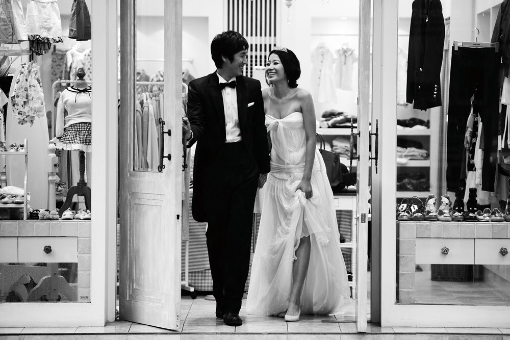 •kdm• He was her fan, watching all her work. Had a crush on her and asked a friend to set a meeting with her. They met, and fell in love until they got married and had two handsome sons.