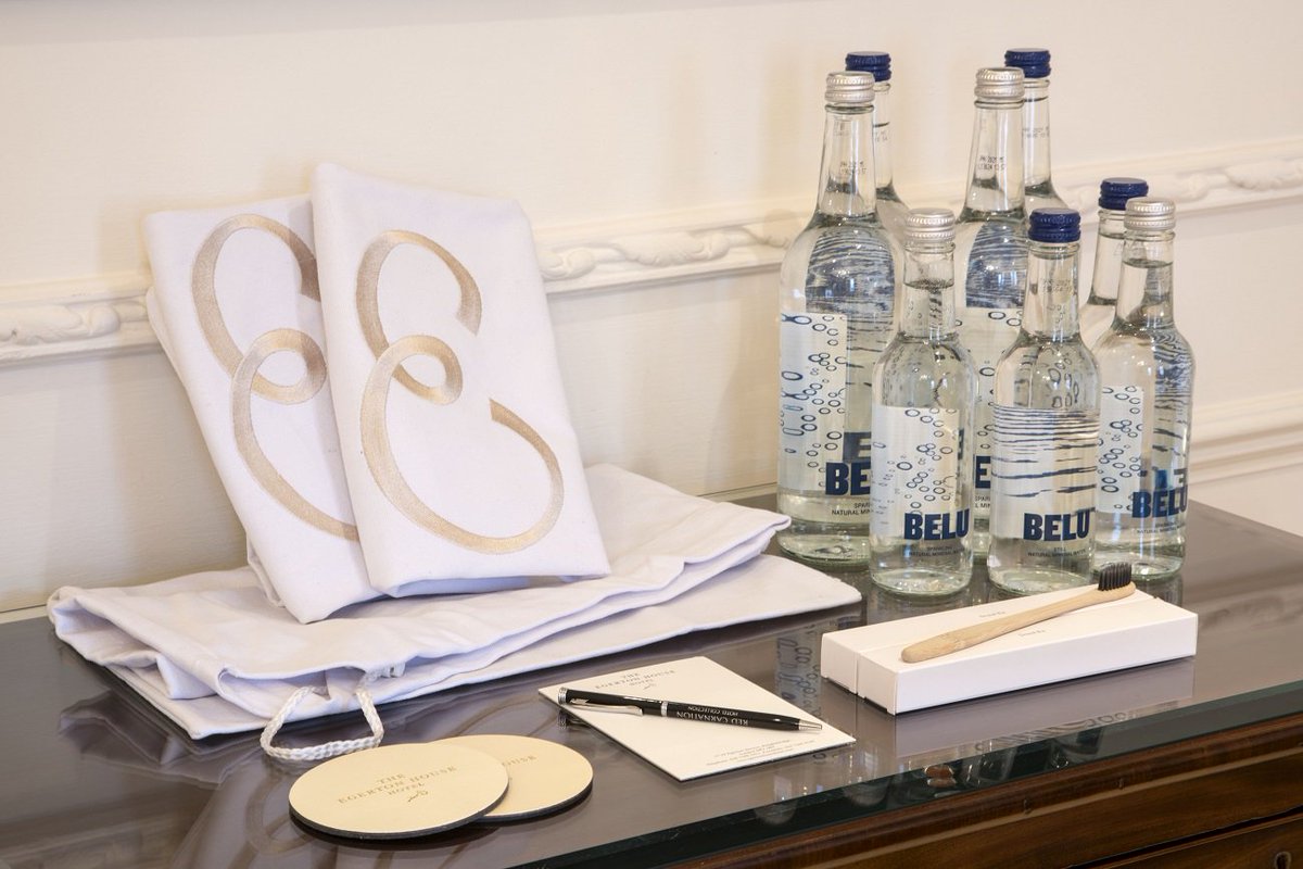 hotelresortexpo's tweet photo. What are you doing to remove #SingleUsePlastic from your #Hotel #Operations? 🤔 @red_carnation have completely eliminated 15 commonly used #SUP items! 👏🎉 From drinking straws to piping bags in kitchens, learn what you can do ➡https://t.co/6B2wwWCNtD⬅ #Hotel360Expo https://t.co/HwCtKoH8mF