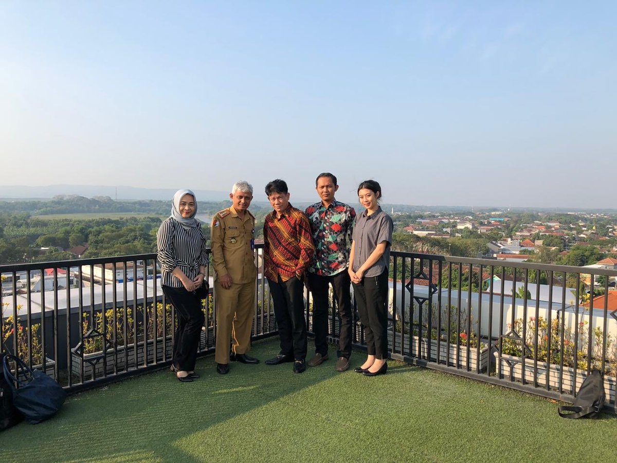 [Bojonegoro TIFF]

Meeting with Regent of Bojonegoro, Dr. HJ. Anna Muawanah, for the Bojonegoro Thengul International Folklore Festival (Bojonegoro TIFF) on July 14th - 18th 2019💃🏻✨

#CIOFF #CIOFF_Indonesia #SHARECULTURE #whyCIOFF