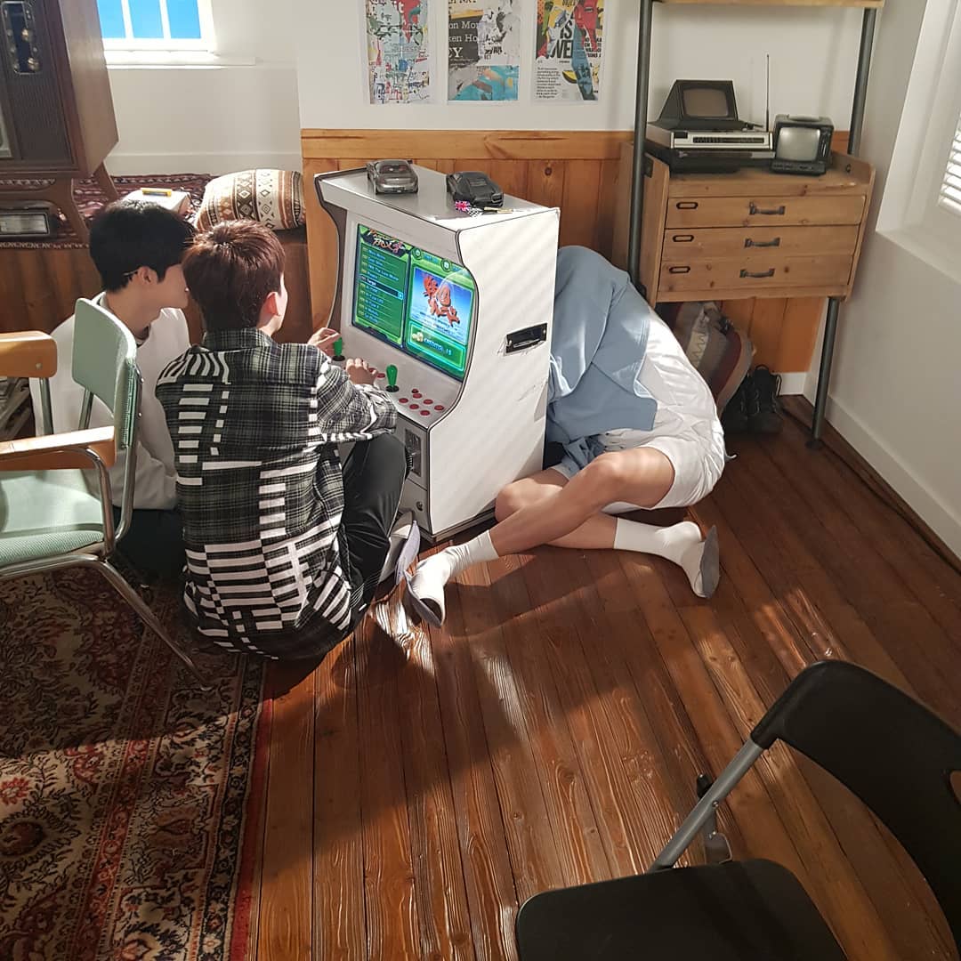 lilokji's tweet photo. My #TeenChoice for #ChoiceInternationalArtist is EXO 
@weareoneEXO https://t.co/BHLmHerdbw