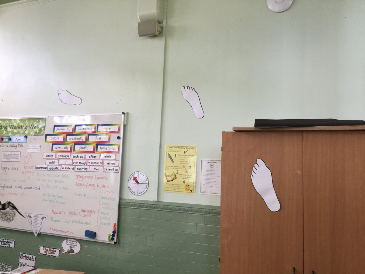 burlingtonjnr's tweet photo. Giant George has trashed Class 3's room this morning @burlingtonjnr.  Newspaper reports will be coming later, we'll keep you informed as events unfold. #newspaperreport #coldwrite #interesting #fun #learning #literacy https://t.co/Zj6rGuKUJY