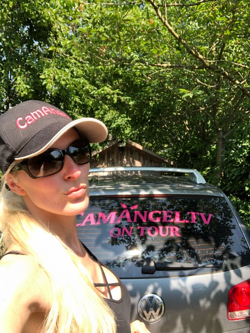 camangel1 Ich w&uuml;nsche allen einen sch&ouml;nen Start in die hei&szlig;e und sonnige Woche💋 Vielleicht sieh man sich<a href="/tag/selfie"class="tags"><span>#selfie</span></a><a href="/tag/smile"class="tags"><span>#smile</span></a><a href="/tag/fashion"class="tags"><span>#fashion</span></a><a href="/tag/bestoftheday"class="tags"><span>#bestoftheday</span></a><a href="/tag/picoftheday"class="tags"><span>#picoftheday</span></a>