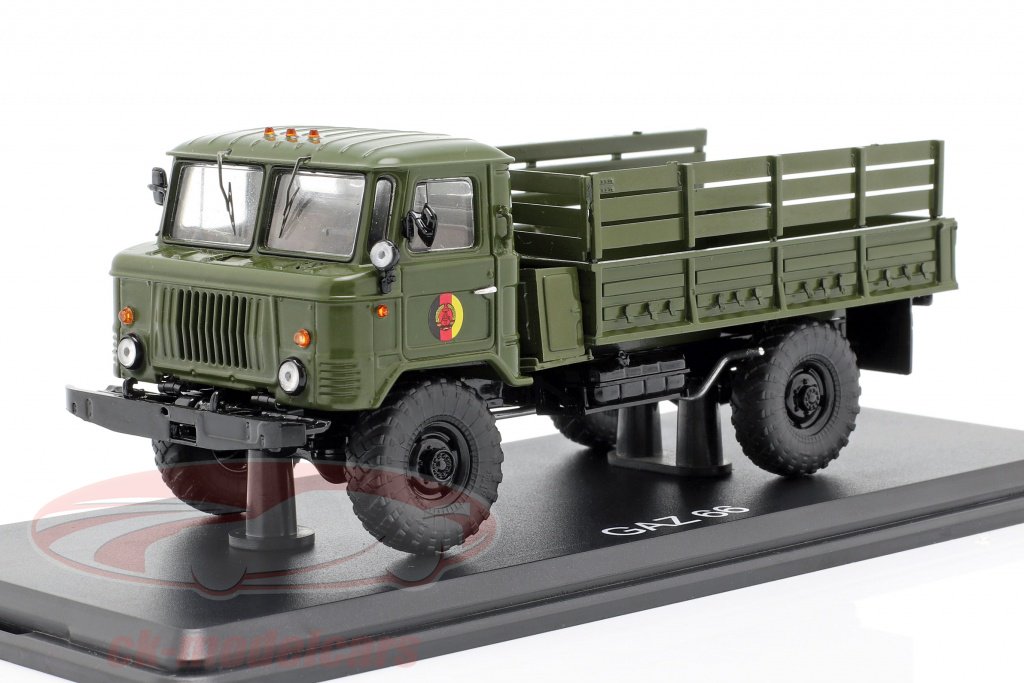 CkModelcars's tweet photo. #GAZ66 #GAZ 66 #Pritsche und #Funkwagen der #NVA als #Modellautos #miniatures #modelcars scale 1:43 #diecast #diecastcars by #PremiumClassixxs visit https://t.co/hpS4H9vEOm 👍👍👍👍👍 https://t.co/dZxKkUVLFy