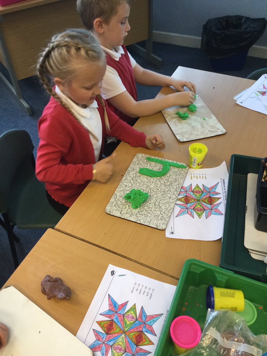 MissRhindP2's tweet photo. Primary 2 voted for their favourite spelling tasks of the year and enjoyed spelling some summer words! ☀️💫 https://t.co/C31sFbzPHa
