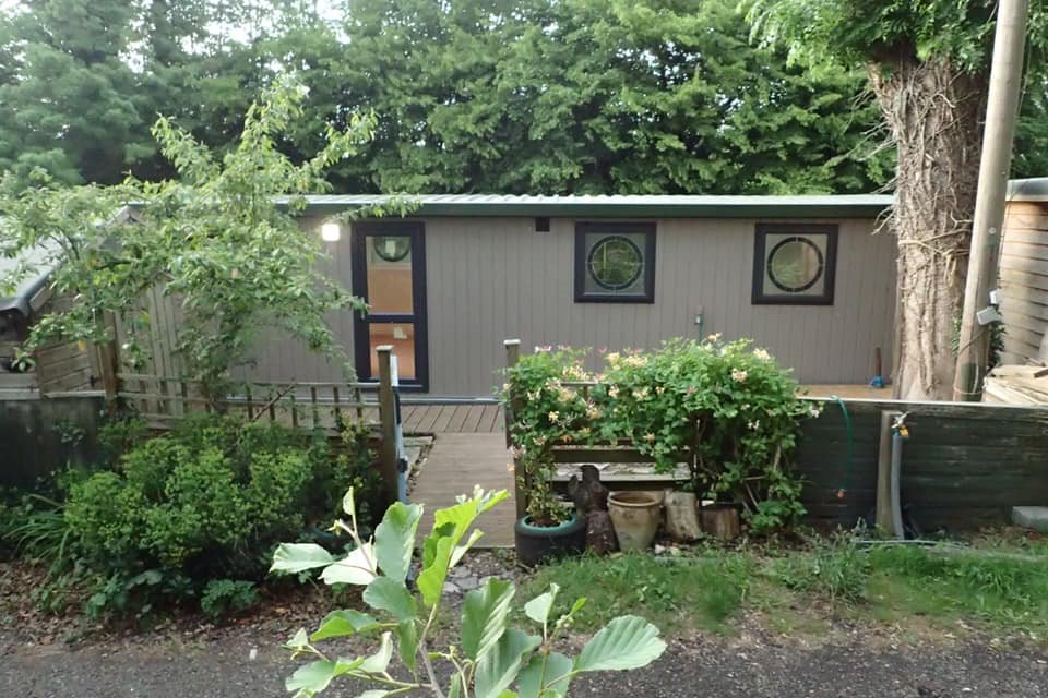 Recent photos of our next RiverPod being delivered and moored at Sheperton #houseboats #idealhome #houseboatsforsale #lifeontheriver