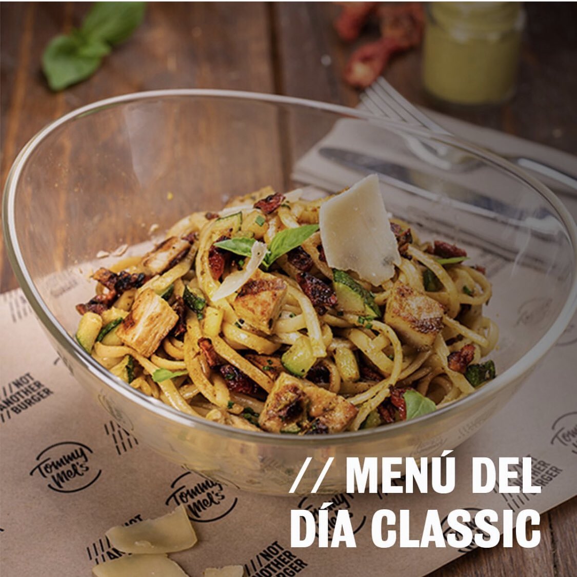 Recarga las pilas a mediodía con nuestro #menú completo de dos platos, postre y bebida por 10,95€ y olvídate de pasar hambre. Tommy Mel’s de <a href="/CCIslazul/">Islazul</a> 

#Menudeldia #comerbien