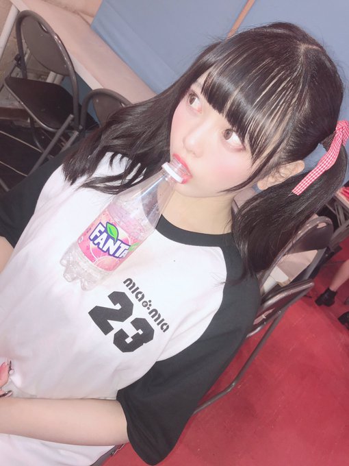Twitterエロ垢の自撮りエロ画像4