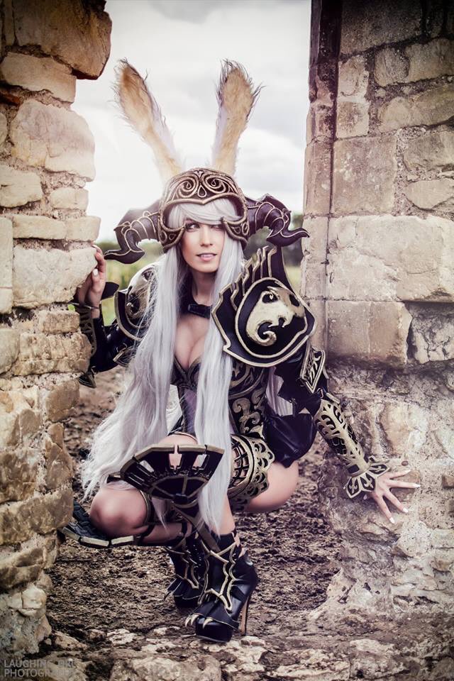 BeauPeep1's tweet photo. Judge Fran 🐰
Taken by the very talented @laughingorc I can’t wait to work with you again once my Demon Hunter cosplay is finished ❤️
#cosplay #judgefran #finalfantasy #franfinalfantasy #crossovercosplay https://t.co/KA5sRw9PCL
