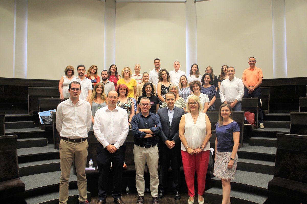 El pasado 19 de junio <a href="/pilarzar/">PILAR ZARAGOZA</a> clausuró el V Programa #SpinupEmprendeconUnizar y resultaron premiados <a href="/Geoimpulsa/">geoimpulsa</a> Natur y <a href="/perrobienvenido/">Tu Perro es Bienvenido</a>. Ya los entrevistamos. Conozcamos ahora el resto de Spinups de la mano de sus creadores en este hilo de publicaciones. Sigue hilo➡️