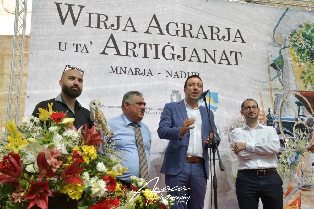 Clint_Camilleri's tweet photo. Kick-started #Imnarja 🇲🇹 festivities at #Nadur | more this coming weekend at #Buskett | celebrating #local #farmers hard work 👩🏻🌾👨🏻🌾 & #local produce! 🍊🌱 - CC @MaltaGov https://t.co/9LhmQmSQHL