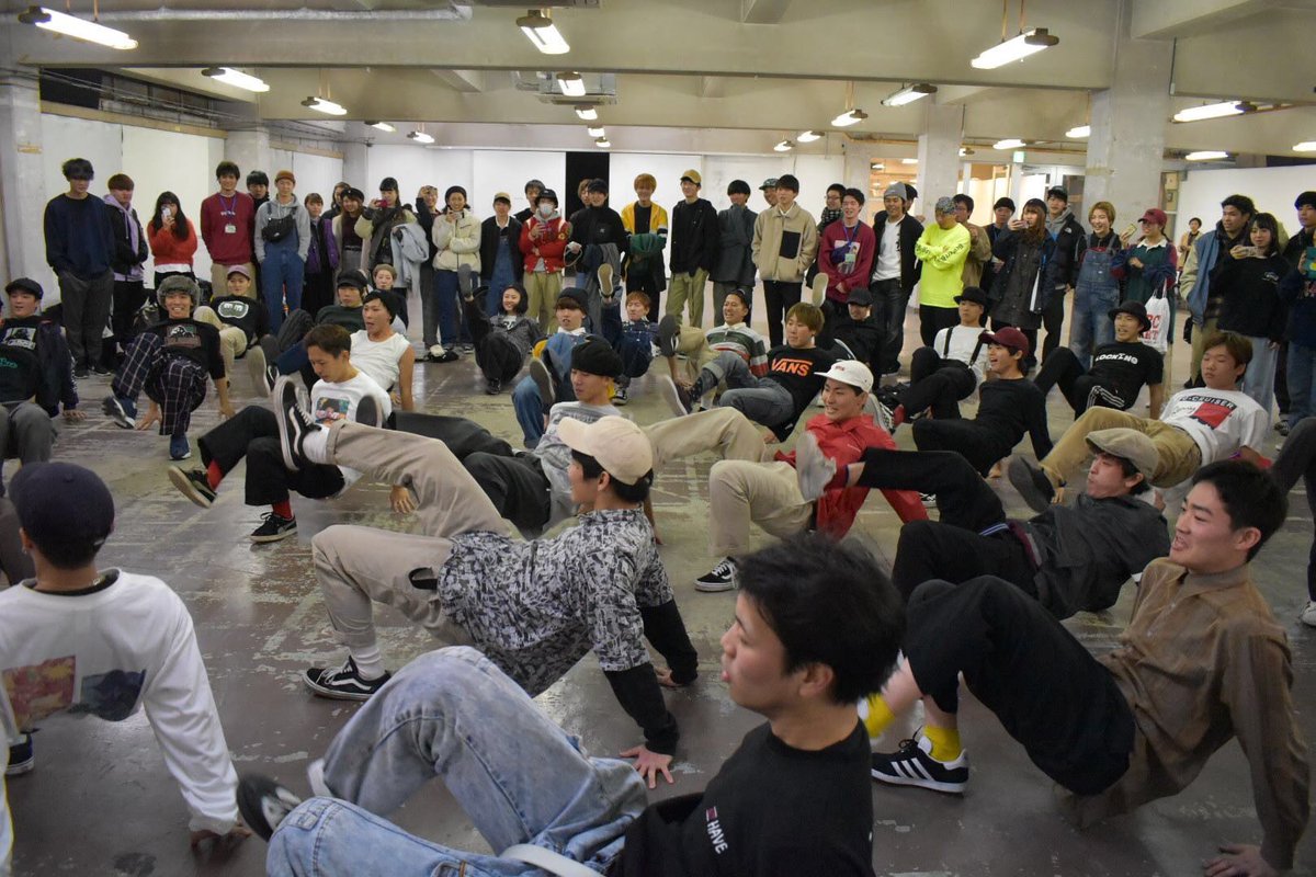 alrightfeelin_'s tweet photo. 【拡散希望‼️】
学生ダンサーの祭典「Alright Feelin’ Special」今年も開催します！
11月9日！皆様予定を空け��おいて下さい☺️‼︎
キャスト情報等はこちらのツイッターで随時更新します😄！ https://t.co/LQEYiD070S