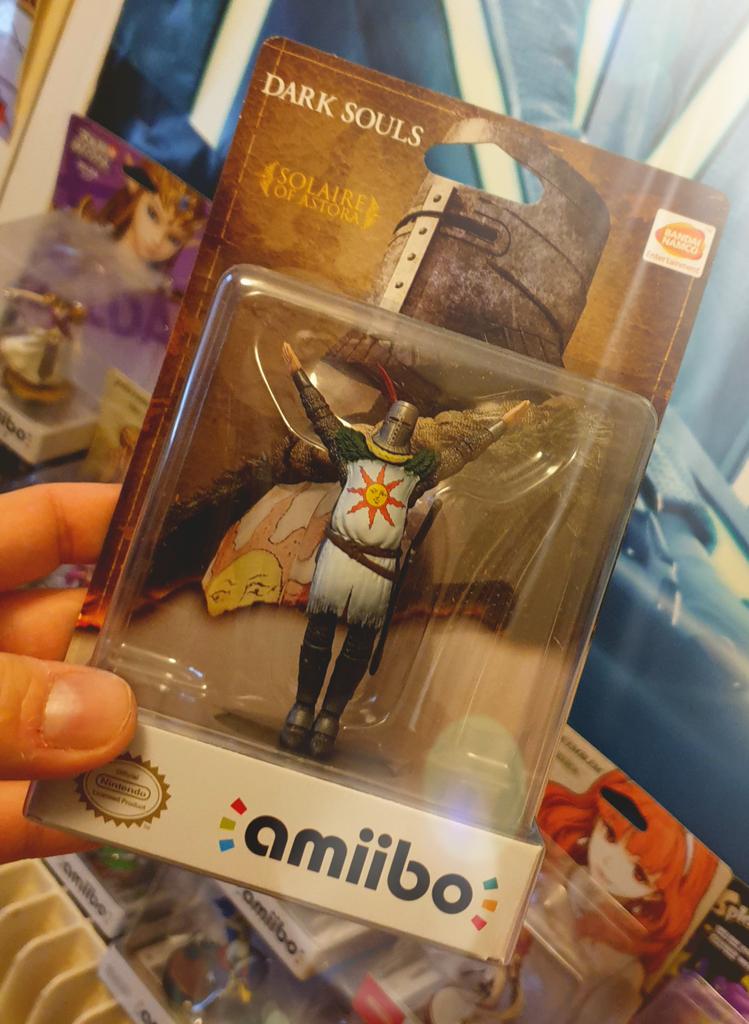 Seb_du_Grenier's tweet photo. Il est enfin à moi !!! 😁 #amiibo #Nsex #DarkSouls https://t.co/AvA118WKuk