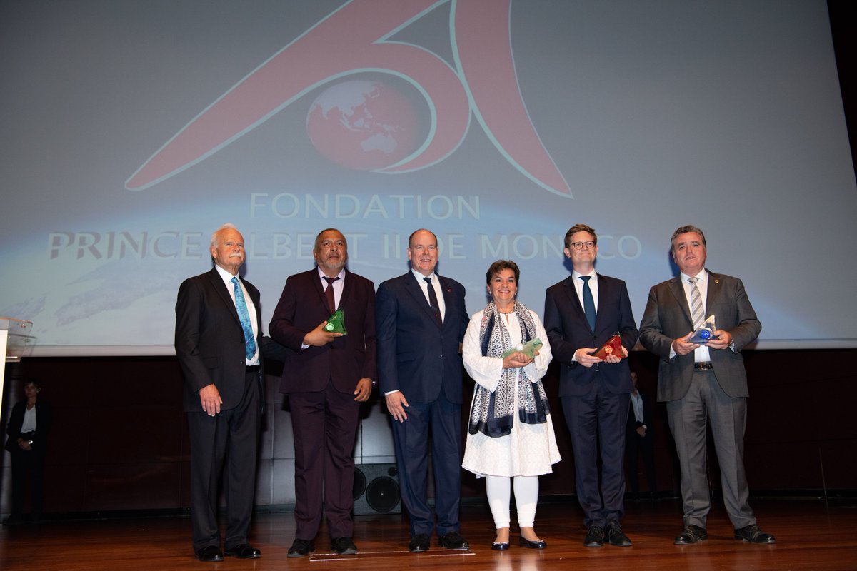 monaco__info's tweet photo. 🌍 #Evenement
La 12ème Cérémonie de remise des prix de la @FPA2 s’est déroulée le 20 juin à Madrid.
Retour ce soir dans le JT de 19h sur cet événement ainsi que sur le projet soutenu par la #FPA2, #Windsled, présenté lors de cette soirée. https://t.co/SGgy3g2GX4