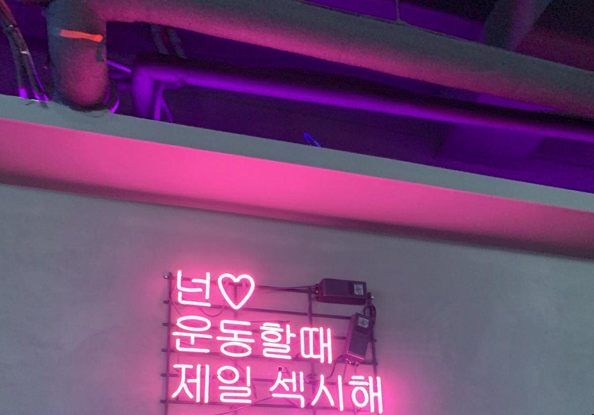 Always kept it real from the very start
.
.
#섹트 #일탈 #일탈계 #오픈카톡 #fwb
open.kakao.com/o/smiPxTkb