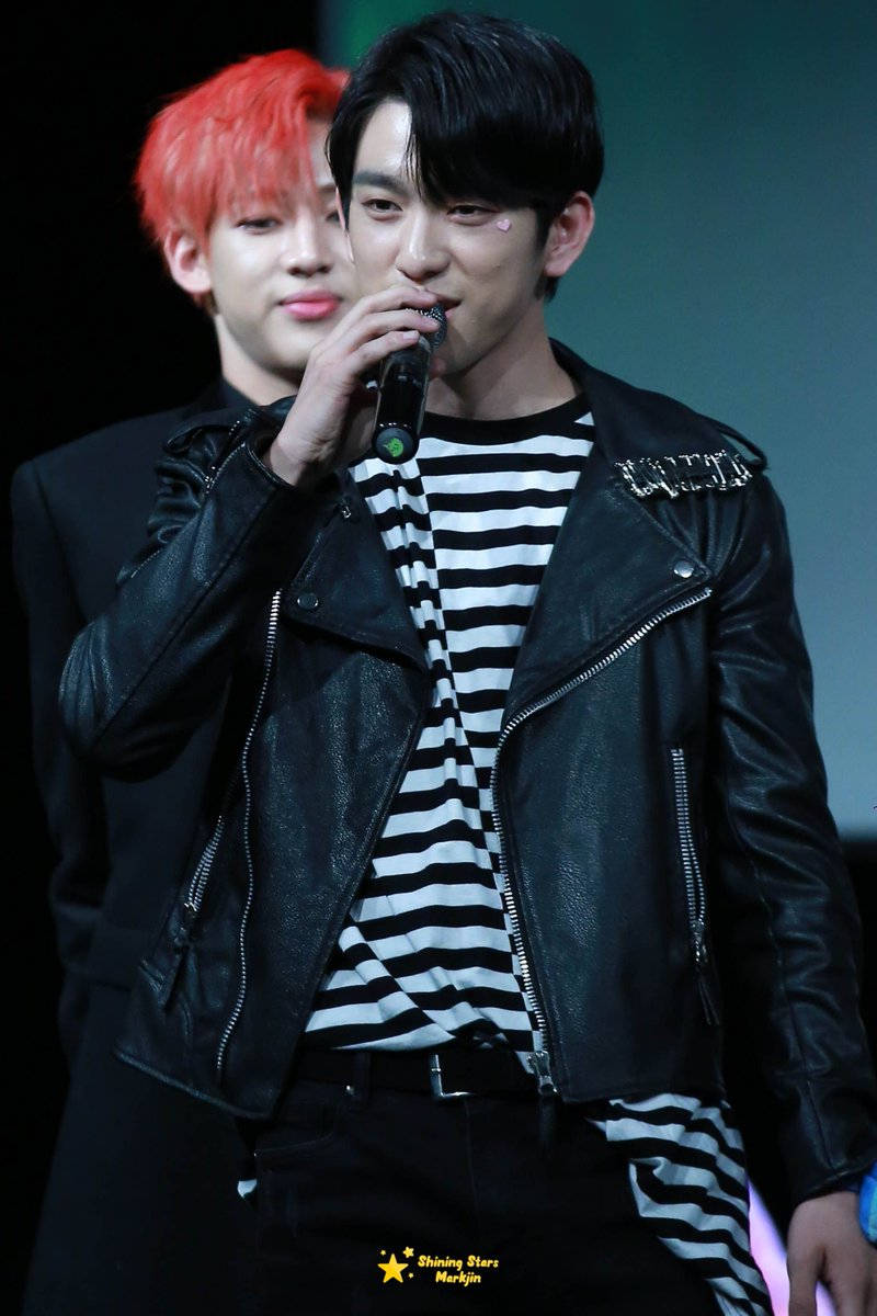 ShiningStars_MJ's tweet photo. 161013 Ilsan Fansign

#GOT7 #갓세븐 #MARK #마크 #JINYOUNG #진영 #Markjin #JinMark https://t.co/L57ABfXZ05