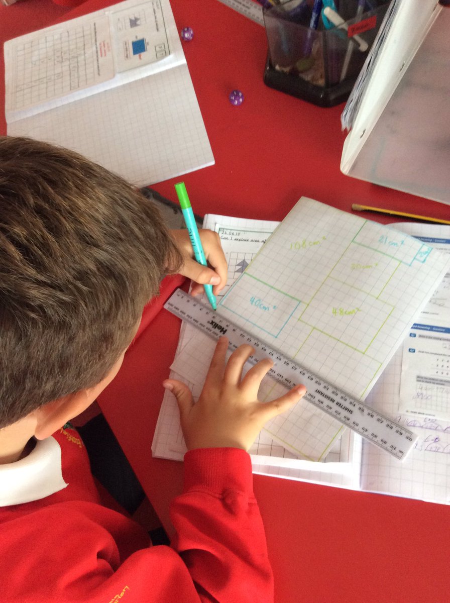 EPA_PanthersY4's tweet photo. We’ve been exploring how to calculate area of rectangles. We can:
1. Count the squares 
2. Count up in rows (or multiples)
3. Use length x width

For this game, we needed high products to conquer most of the squares but now we need low! @EastfieldPri https://t.co/24SdIlqVJT