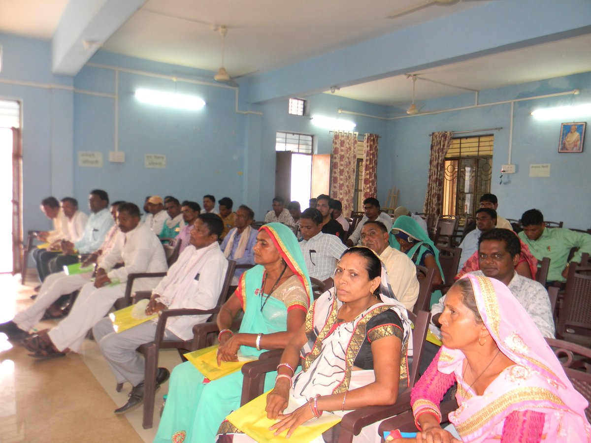 CUTS_CHD's tweet photo. One-day #Sarpanch #training organised at Panchayat Samiti meeting hall Gangad Talai #Basnwara Rajasthan under Child Rights in Rajasthan project. Information given on #ICPS structure and discussed on strengthening #PLCPC. Total 45 participants were attended in the training. https://t.co/XddWdXNpfb