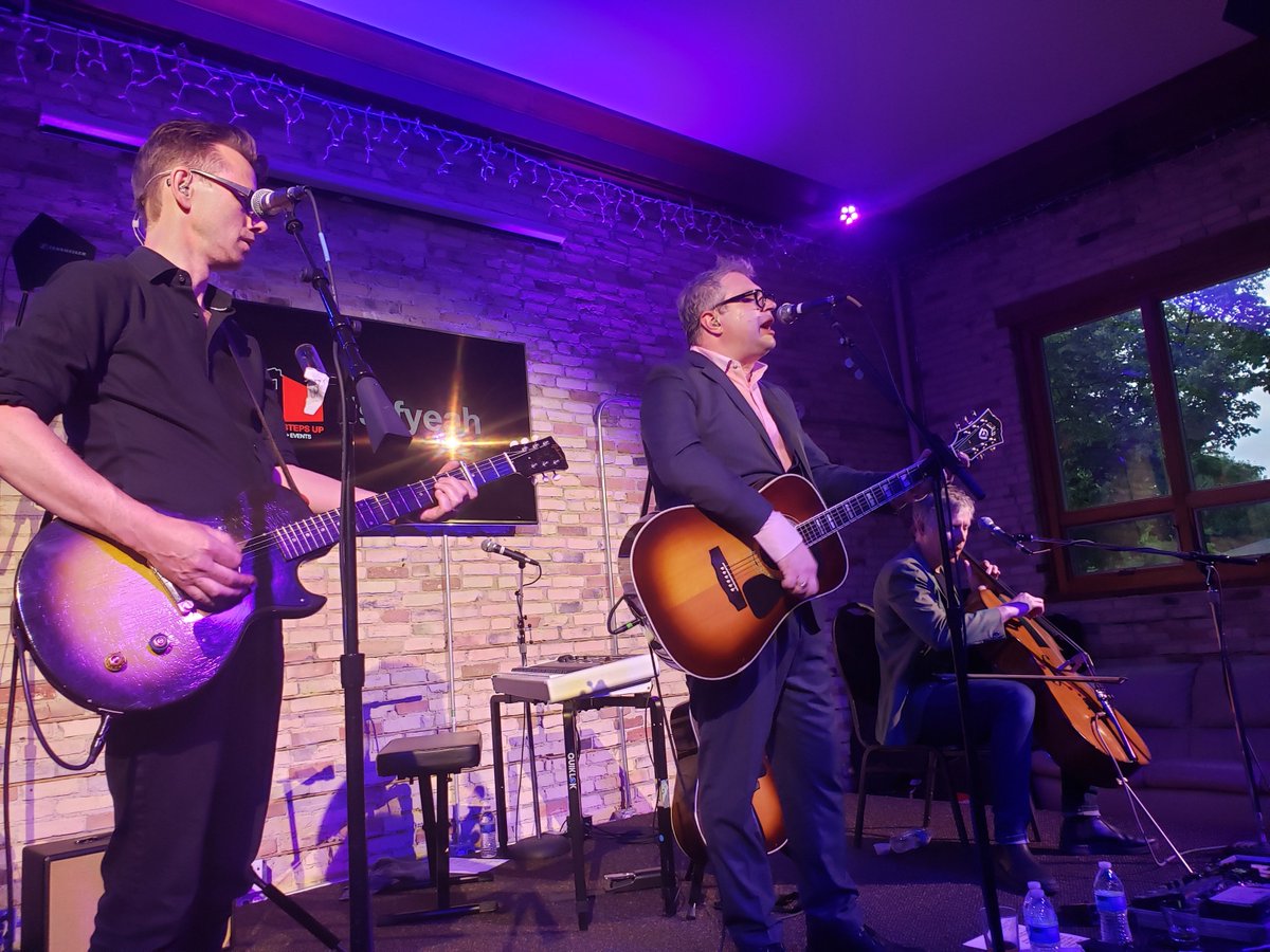 russies's tweet photo. @kevinfoxcello @CraigNorthey @stevenpage Here is the new lineup for the trio. https://t.co/G5dZcya7on