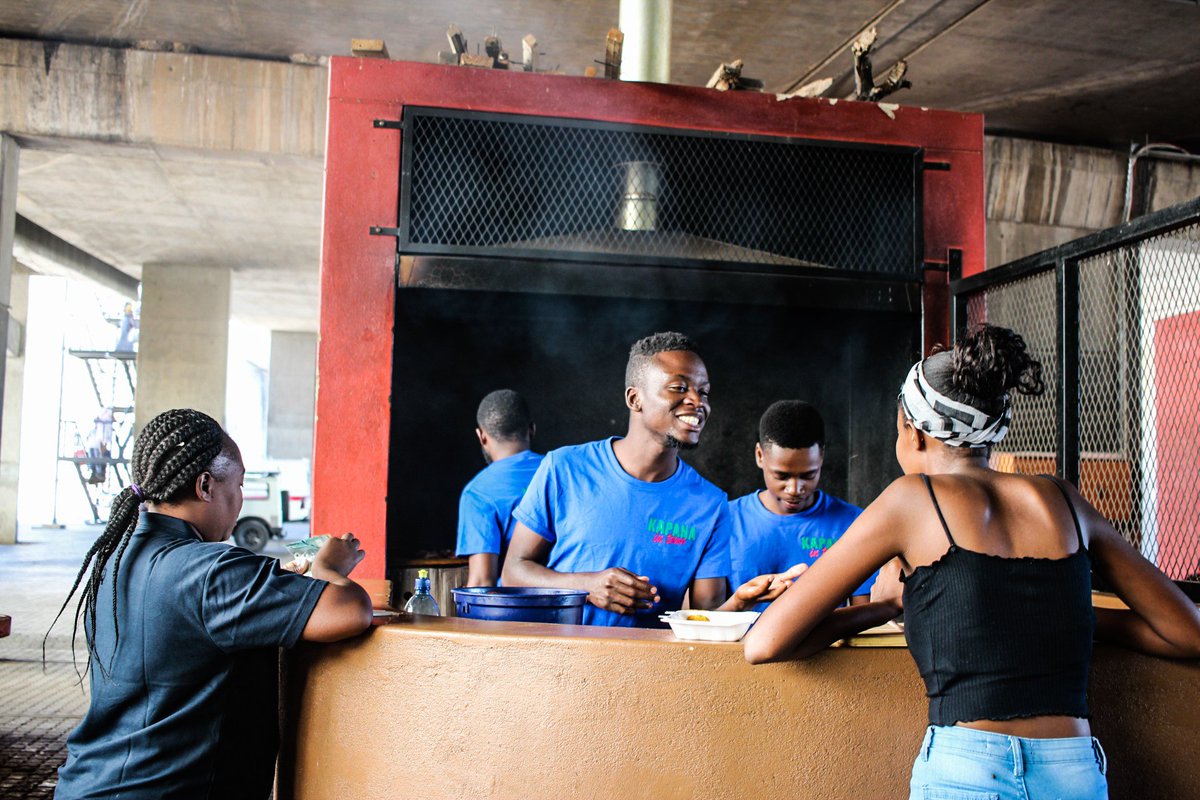 KapanaIntown's tweet image. We serve with a smile.. #KapanaInTown #freesalsa #kapana #food #namibian