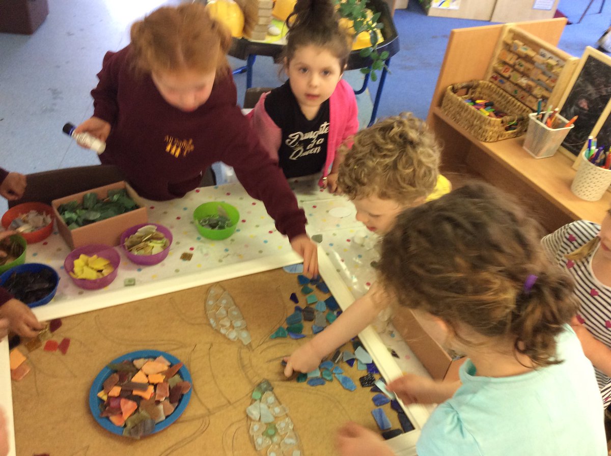 AllSaintsTraff's tweet photo. Our EYFS Manchester Bee Mosaic is looking great! Following the Bee attitude #Beehardworking #Beepatient #Beekind 🐝💛 https://t.co/0iLnOwC3jt