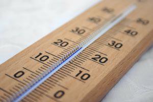 connectsuffolk's tweet photo. Health advice to take care and look out for others during the predicted hot spell of weather in Suffolk this week. https://t.co/kte7Qm56d3 https://t.co/zNVqm37mTQ