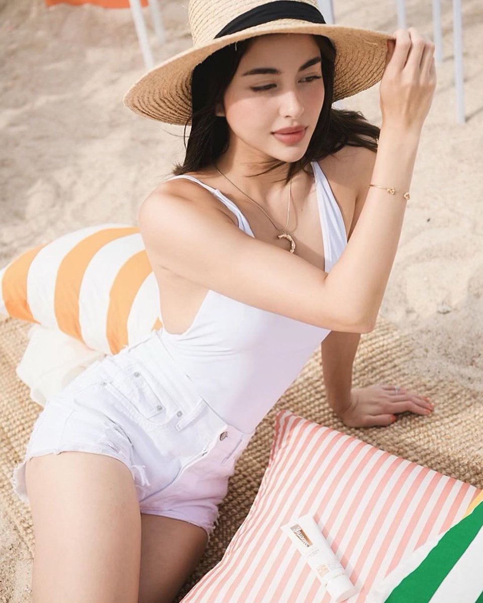 MTW_Officialth's tweet photo. Helena Busch (Lena)
2nd Runner-up
Miss Thailand World 2018
#MissThailandWorld2018 #MissThailandWorld #MTW2018
#naturallywonderful #Skinproud #neverfromchemical
#getphysiscal #cc27 https://t.co/uD6CcDIc4A