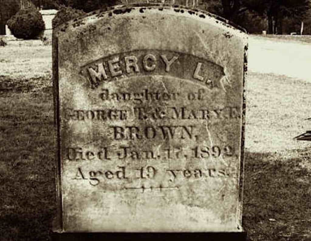 DorksDeduction's tweet photo. #130: The #Vampyr of #RhodeIsland #Vampire #MercyBrown https://t.co/XErV6FkFjc https://t.co/v5ZhmCMt26