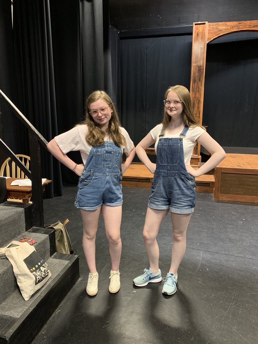 theaterproject's tweet photo. These awesome people are your "Wizard Contest" teacher and assistants! They had a great day with the young wizards in this camp, and are looking forward to putting together a showlet for Friday. 
.
.
.
.
.
#wizards #summercamp #brunswick #maine #summerinmaine https://t.co/fiOLmV4dTj