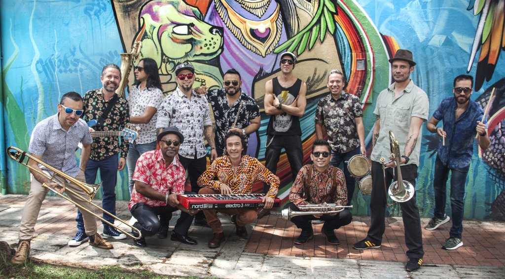 Salsanewz's tweet photo. La-33 en concert à Paris @LaPlage de Glazart le Mercredi 26 Juin 2019 https://t.co/DKbWYCooA7 https://t.co/VcVoNvMNRN