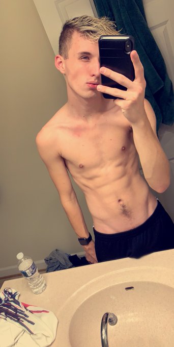 Trying to get into the routine of working out again is hard 😪😔 https://t.co/984gGWX83w