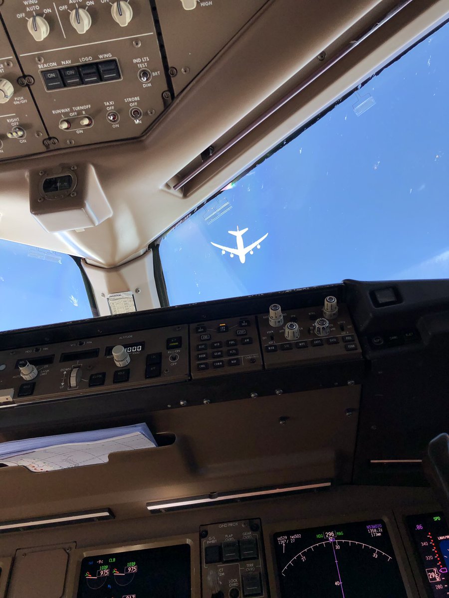 VHanrion's tweet photo. Hi there @lufthansa ! #AF430 #AirFrance #sharingtheskies https://t.co/gHqG8eG5in
