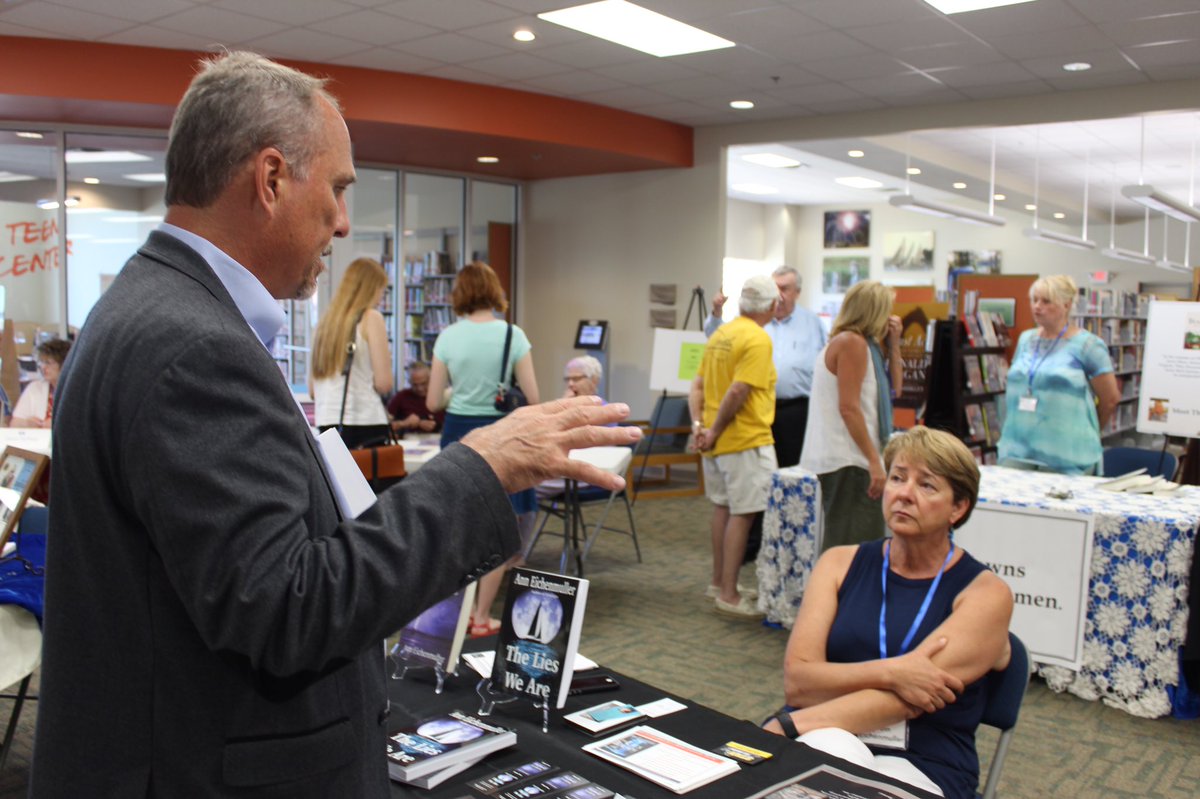 StanforVirginia's tweet photo. Loved meeting and getting some new reads from local Virginia authors at the Virginia Writer’s Guild Authors Expo in Kilmarnock! I’m proud to support the arts— an important part of society and public education. #ArtsEd #StanForVirginia https://t.co/dyrGUdpSKT