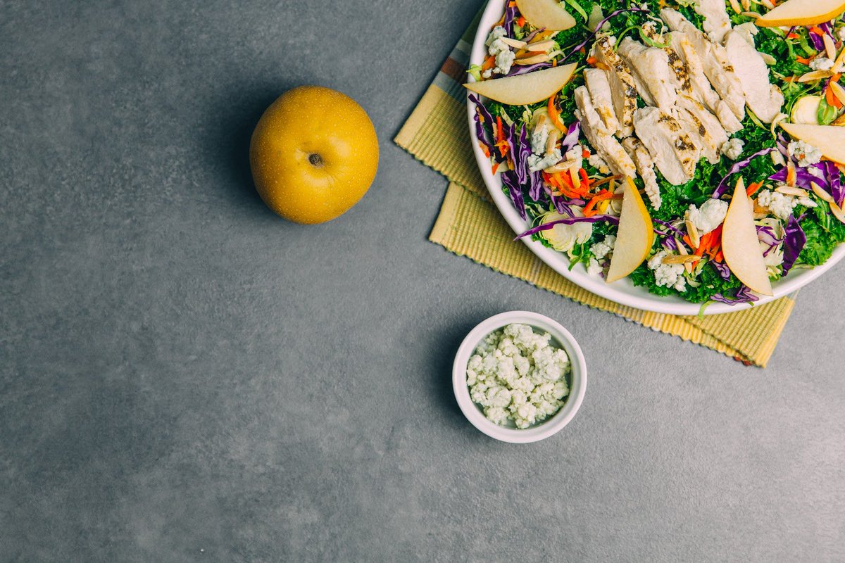 ladleandleaf's tweet photo. Lighten up, it’s Monday. Have our chef craft you the perfect custom tossed salad. https://t.co/HMlfYSRtmC