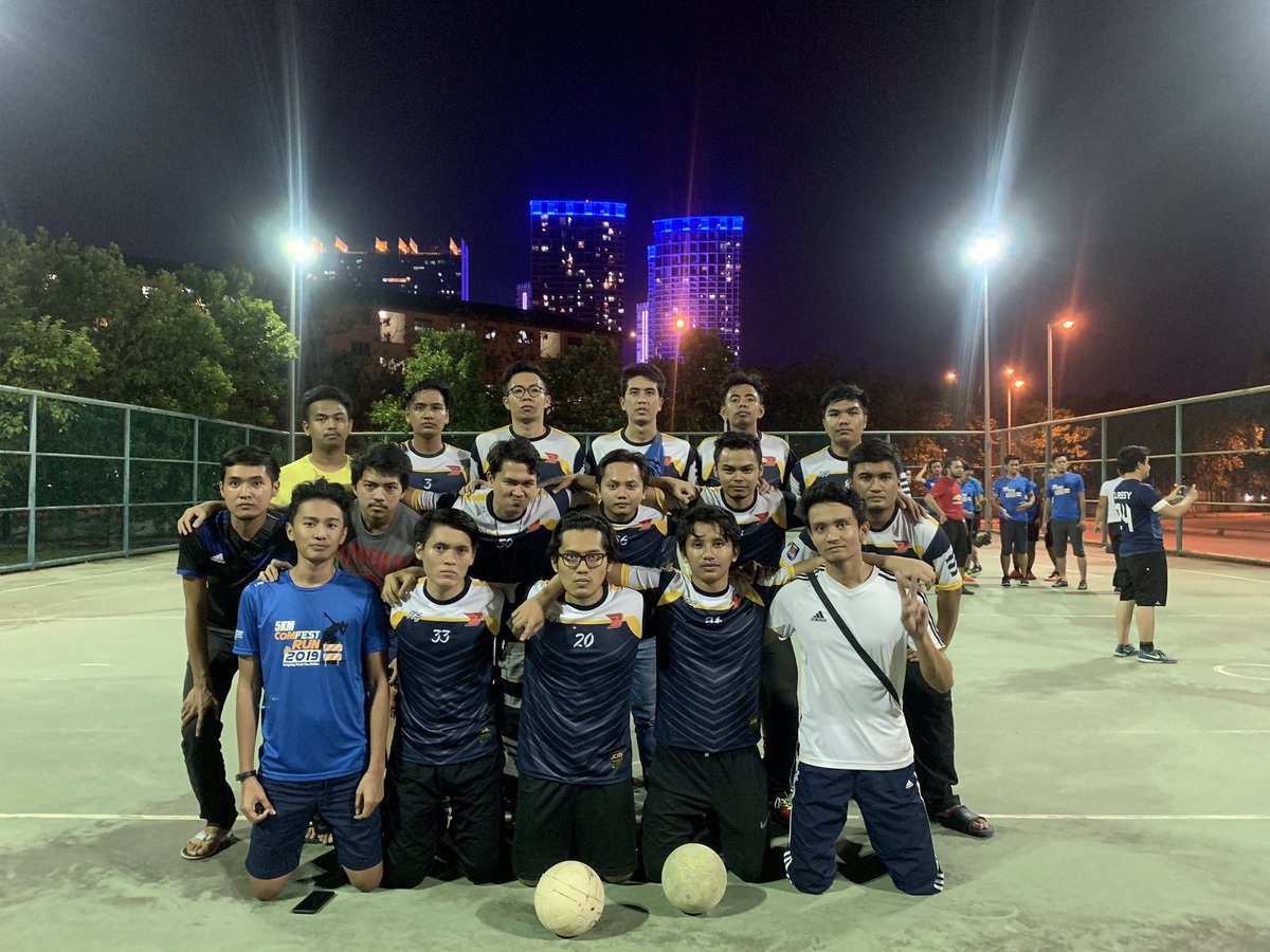 nasrulsyafiq10's tweet photo. #lepasUCL #bagimenangsuruhmenangtournamentni #tapino3je #wekk https://t.co/CqpdIEIj4z