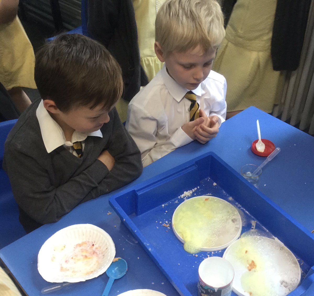 Whyteleafe School Science (@whyte_sch_sci) on Twitter photo 