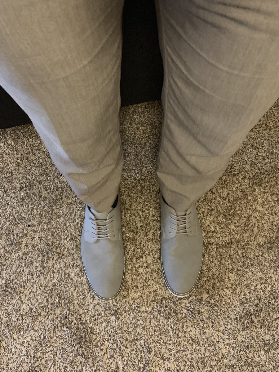 drewskyobrien's tweet photo. Are my pants gray or brown https://t.co/Nw4InYwrRB