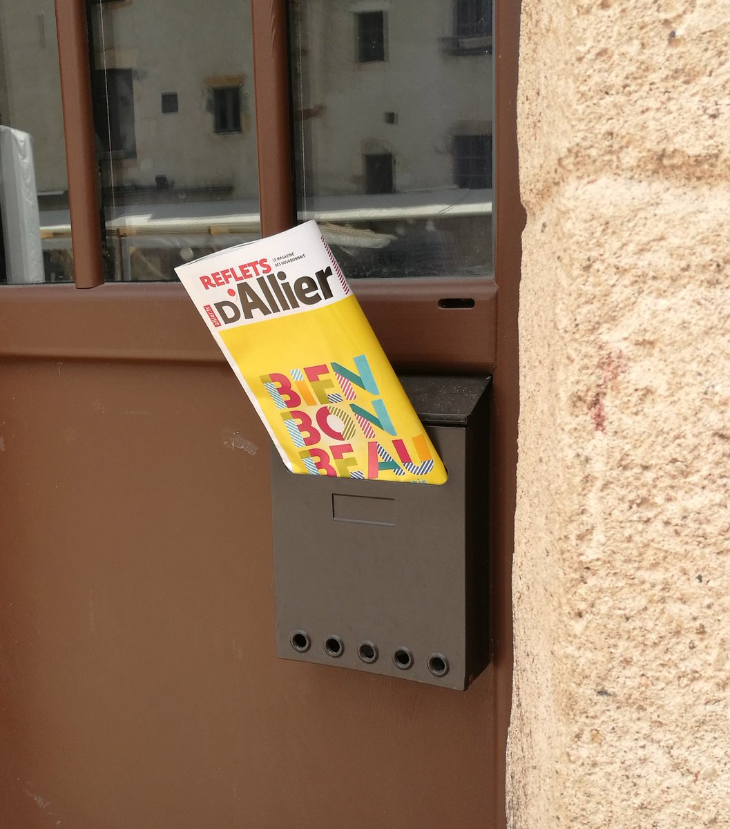 Allierdpt's tweet photo. Votre #RefletsdAllier est dans vos boîtes ! N'attendez pas pour le feuilleter et découvrir tous les bon plans de l'#été !
#FierAllier #Allier https://t.co/5h9hBx66y9