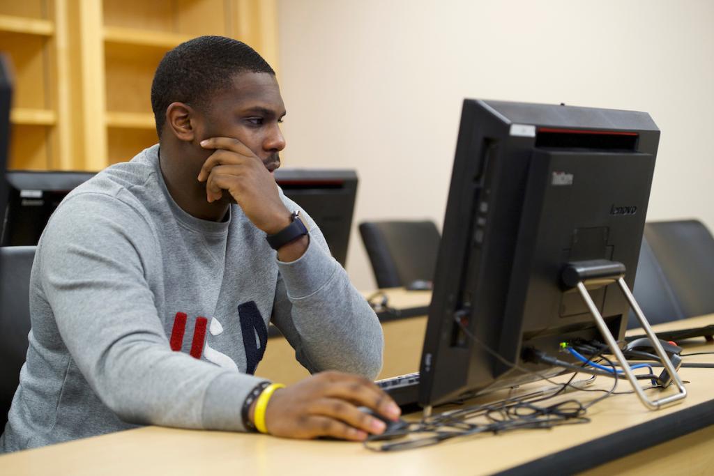 Creating your class schedule for next semester? Check your school's list of NCAA approved courses to make sure you are on track to meet NCAA requirements: on.ncaa.com/1vyDbWZ