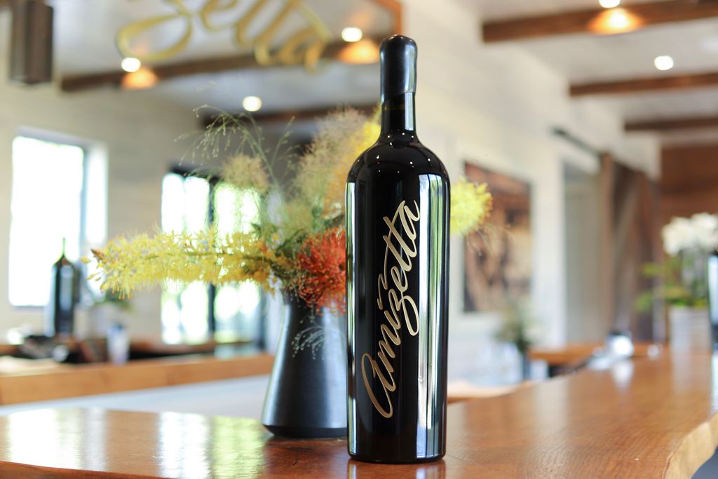 AmizettaEstate's tweet photo. Calling all members! Check your inboxes in an hour for our large format pre-release. Go big or go home!
#amizetta #howellmountain #sthelena #napa #visitnapa #california #visitcalifornia #wine #winecountry #winetasting #cabernet #cabcountry #exclusive #largeformats #magnums https://t.co/9lReGi0jAw