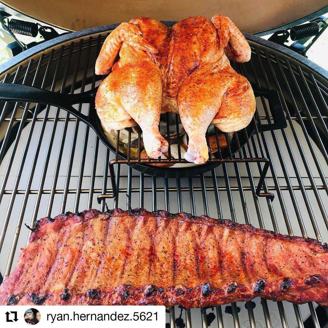Customer taking his new grill out for it's first spin with a rack of ribs, a whole chicken and assorted root veggies in his Stargazer skillet. Everyone should see the 3rd photo of the chicken roasting over this skillet of veggies in the smoker. Awesome set up!
#abetterskillet