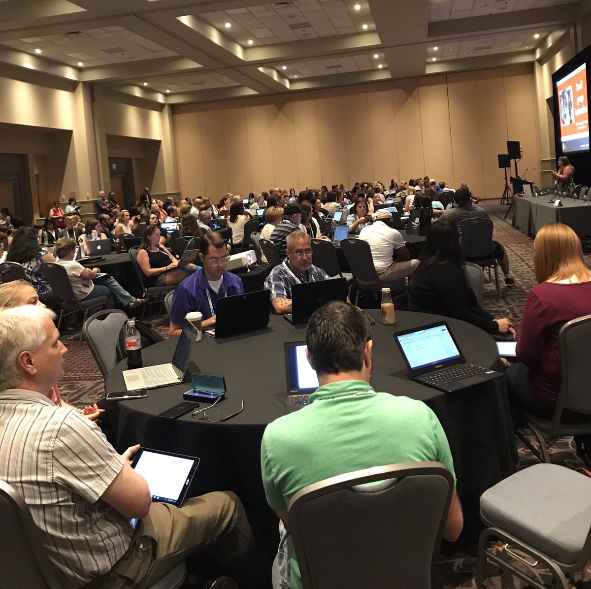 jen_yuhas's tweet photo. Lots of us looking to “Up Our Google Game” #ISTE19 #personalizedlearning #maximizetime #maximizelearning @ChristieBurnsEd @iste https://t.co/TGC4mnh1dI