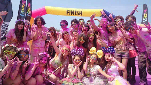 ナンパウォーカー カラーラン Color Me Rad 7月13日 土 ラーランは ランニングコースに設置されたカラー ステーションで色とりどりのカラーパウダーやカラージェルを浴びて走るイベント ラン系のイベントでは特にフォトジェなので 女の子からの