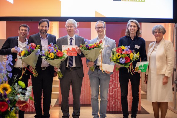 AIMMS is a proud sponsor of the Dutch Data Science Awards. We're pleased to congratulate this year's winners: <a href="/Pacmedhealth/">Pacmed</a>, <a href="/PhilipsResearch/">Philips Research</a> and Diederik Kingma. Read more ow.ly/7gf330oZGQD