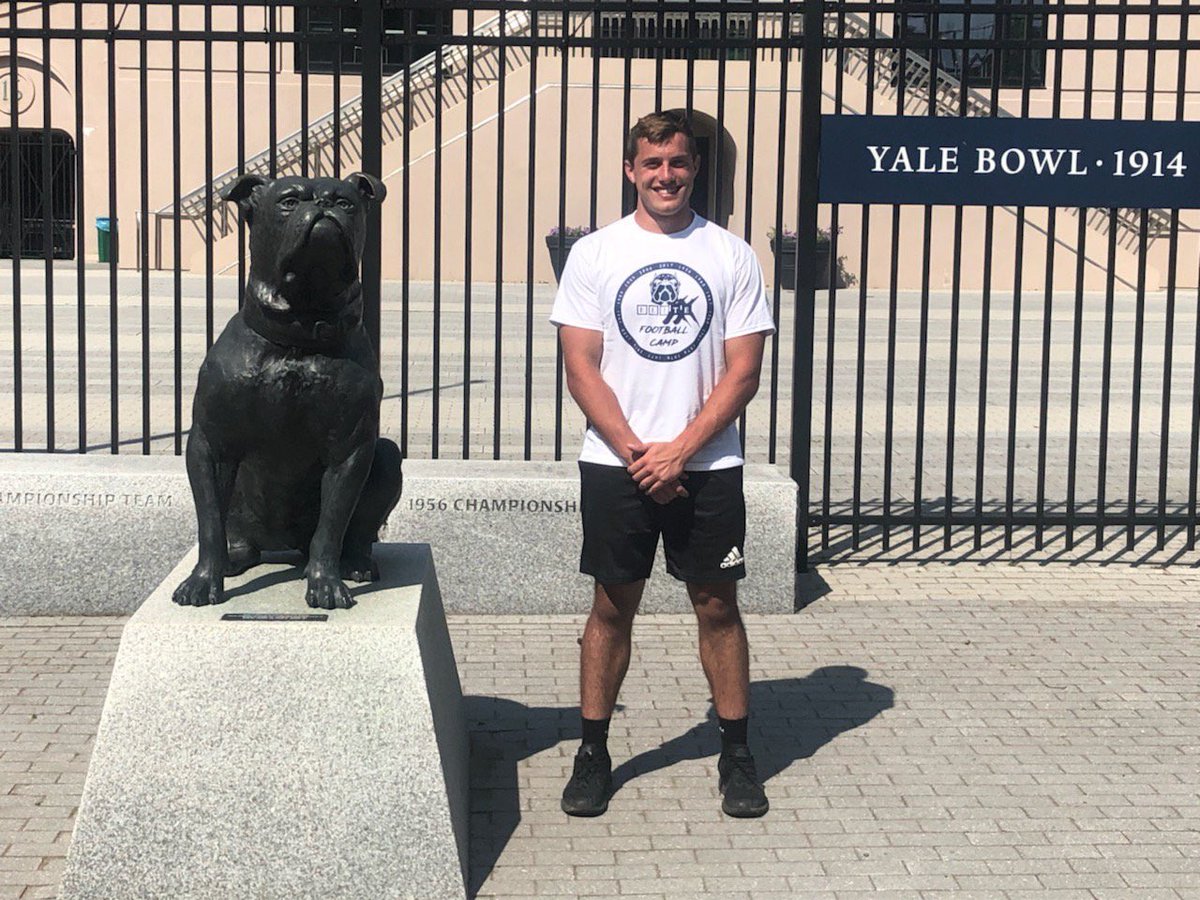 55Hausmann's tweet photo. I had a great time a Yale yesterday! The camp was outstanding and I am thankful the coaches made this experience possible. @yalefootball @CoachRenoYale @StevenVashel @AlmontRaidersFB https://t.co/J7N8F5RDyZ