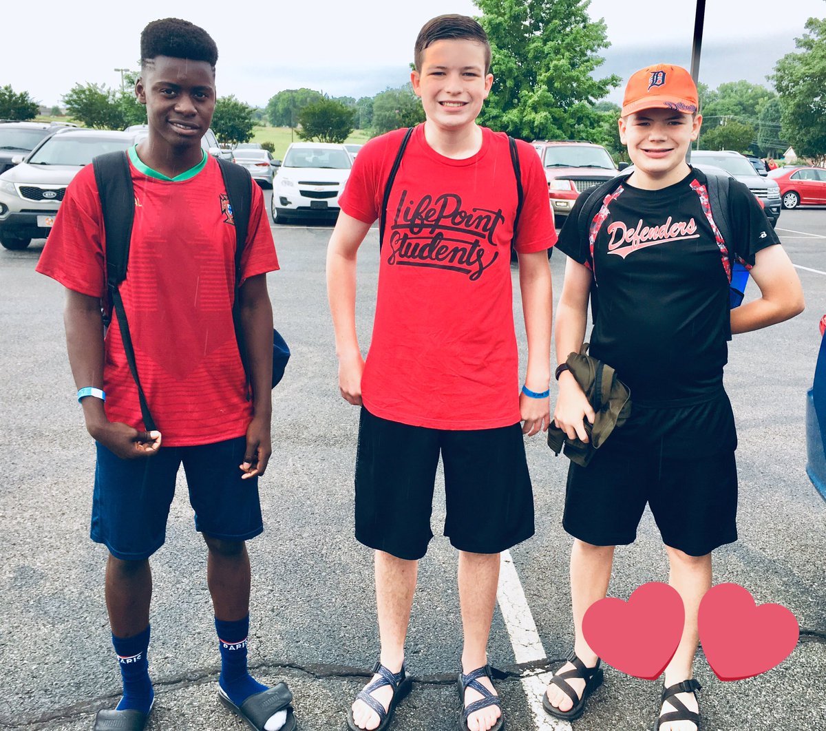 binder_heidi's tweet photo. #campwhatever2019 here they come!  Can’t wait to see how God works in their lives this week!  #makb #candrew #dearl https://t.co/XdHp9QVQ8J